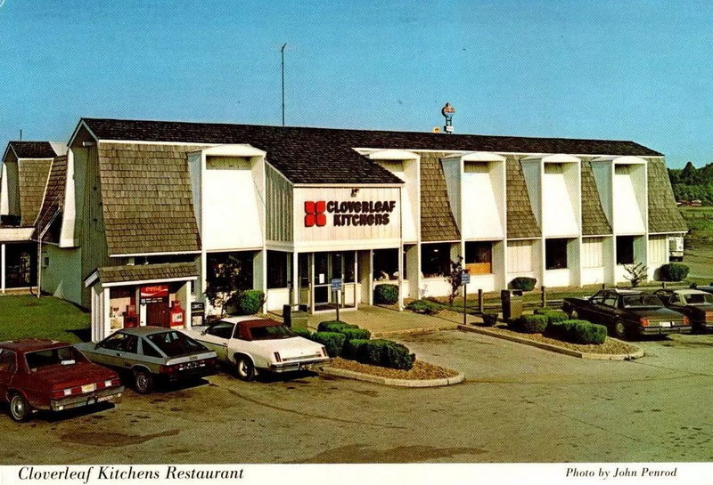 Cloverleaf Kitchens Restaurant (Harbor Country Restaurant) - Postcard (newer photo)